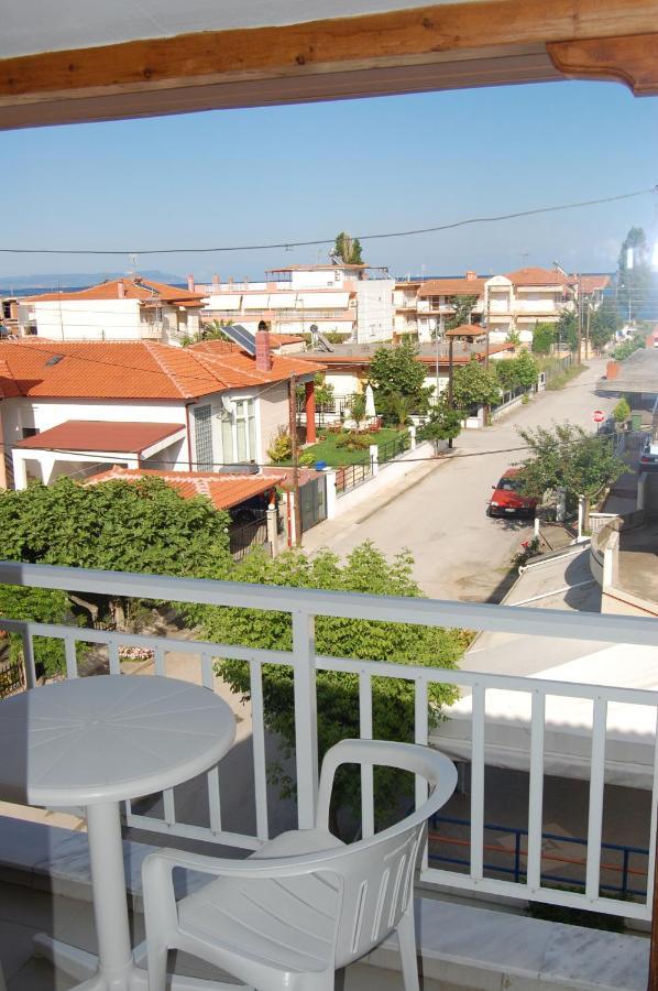 Giorgos Apartments Square Vrasná Exteriör bild